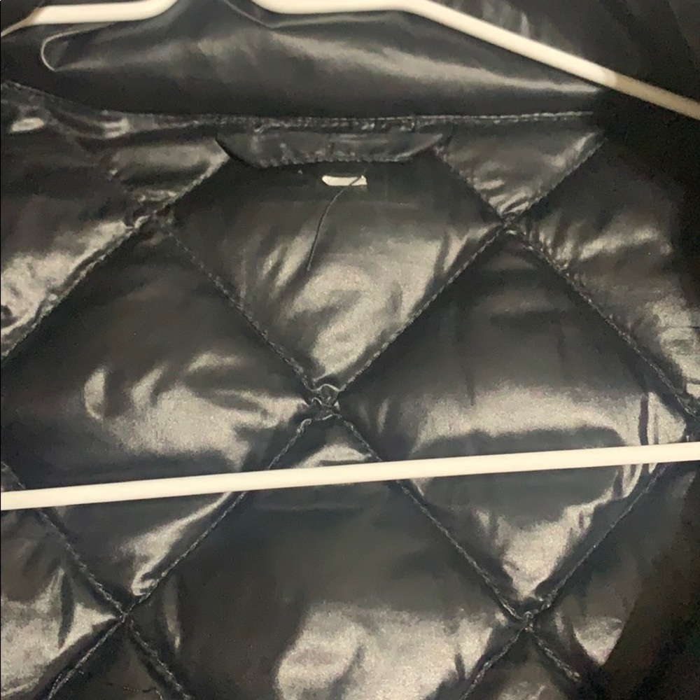 Black quilted lightweight down jacket - Picture 4 of 6